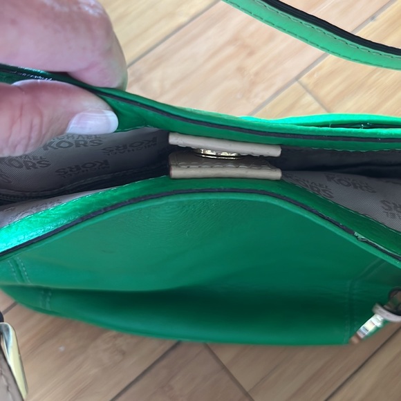 Michael Kors Green Medium Leather Tote - Picture 9 of 16